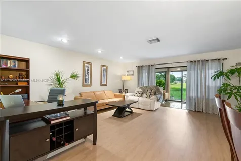 9286 Vista Del Lago Boca Raton FL 33428