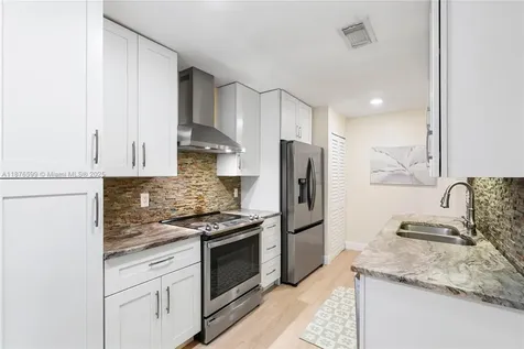 9286 Vista Del Lago Boca Raton FL 33428