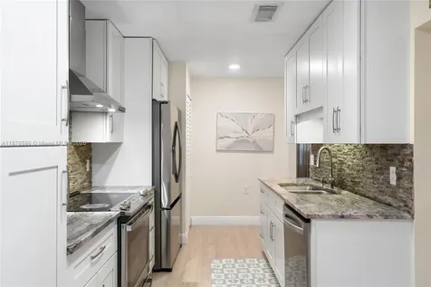 9286 Vista Del Lago Boca Raton FL 33428