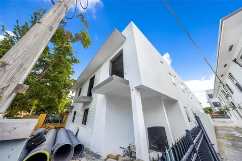 1254 SW 2nd Street Miami FL 33135