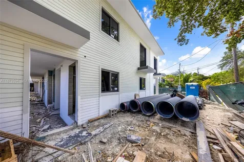1254 SW 2nd Street Miami FL 33135