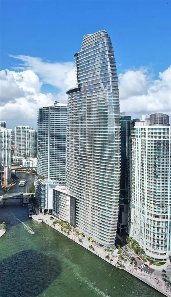 300 Biscayne Boulevard Way Miami FL 33131