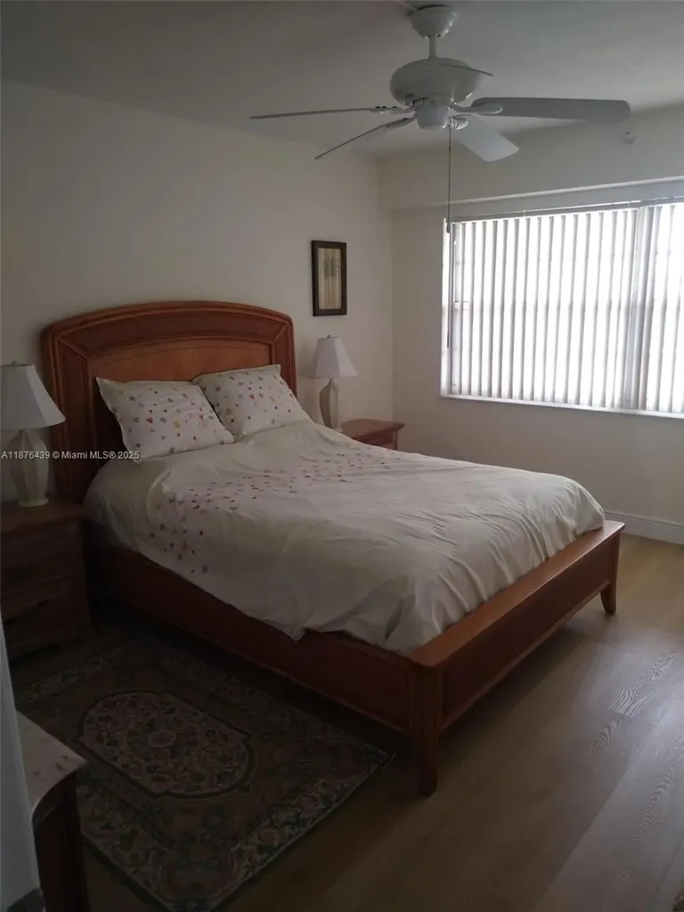 3510 Oaks Way Pompano Beach FL 33069