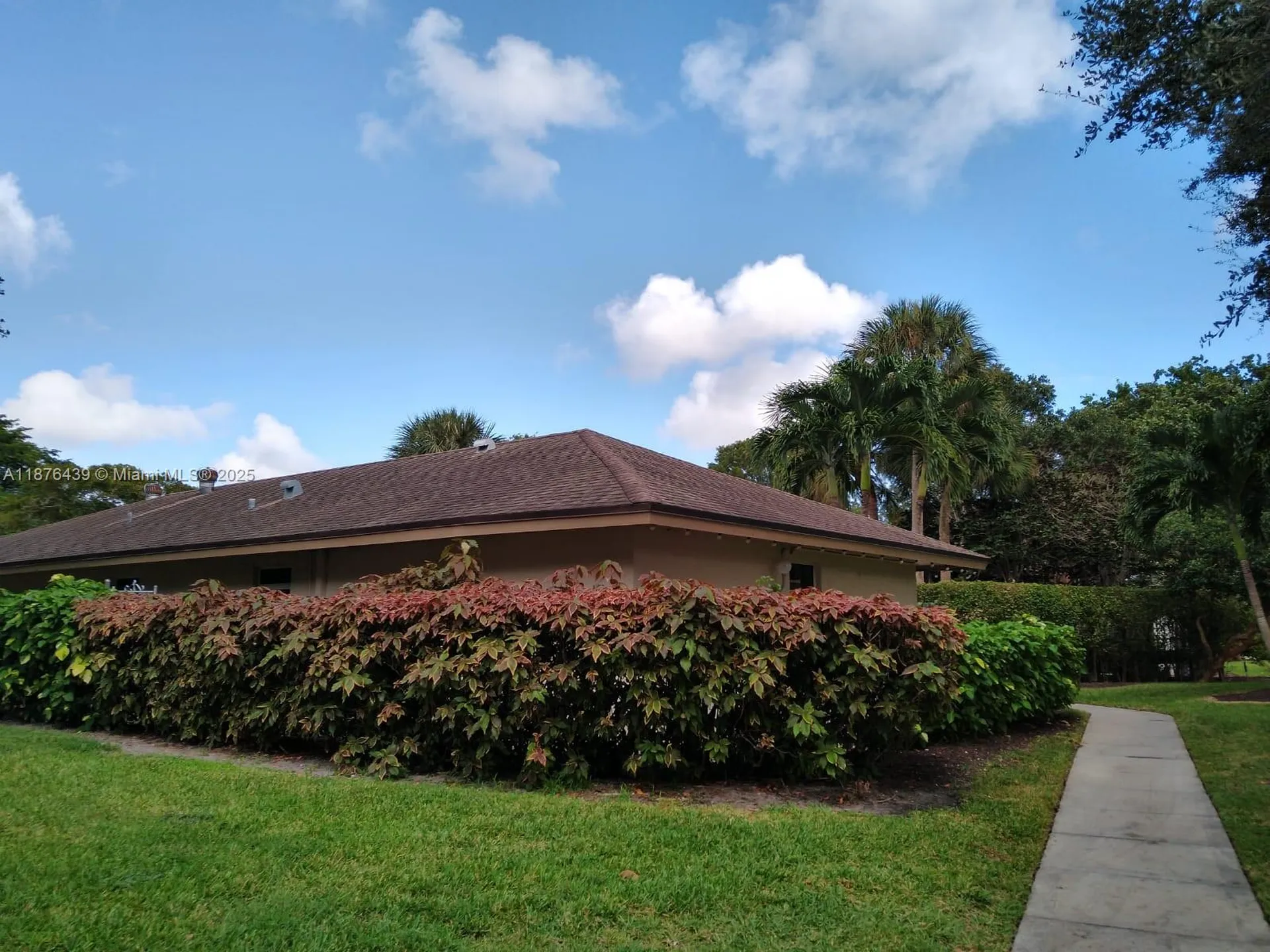 3510 Oaks Way Pompano Beach FL 33069