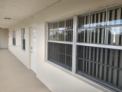 3510 Oaks Way Pompano Beach FL 33069