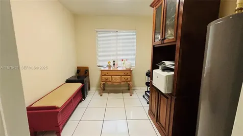 16605 SW 90th Street Miami FL 33196