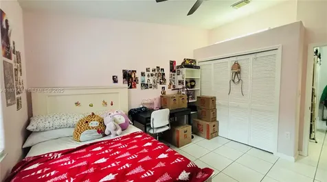 16605 SW 90th Street Miami FL 33196