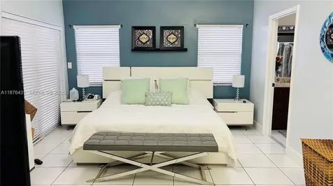 16605 SW 90th Street Miami FL 33196