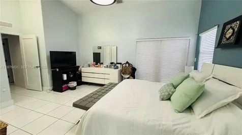 16605 SW 90th Street Miami FL 33196