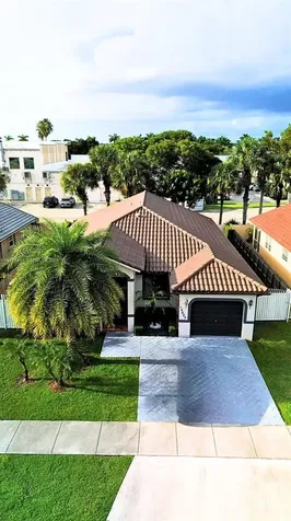 16605 SW 90th Street Miami FL 33196