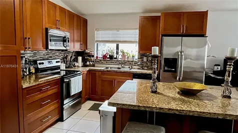 16605 SW 90th Street Miami FL 33196