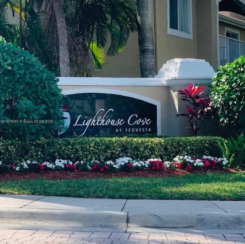 260 Village Boulevard Tequesta FL 33469