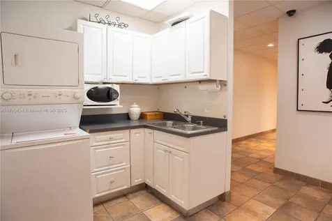 345 Miracle Mile Coral Gables FL 33134