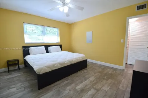 1451 N 12th Court Hollywood FL 33019
