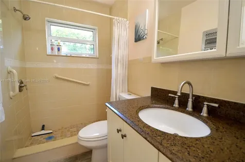 1451 N 12th Court Hollywood FL 33019