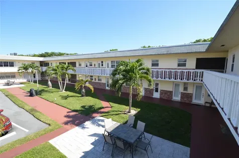 1451 N 12th Court Hollywood FL 33019