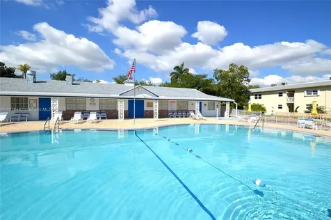 1451 N 12th Court Hollywood FL 33019