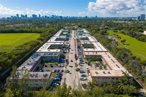 1451 N 12th Court Hollywood FL 33019