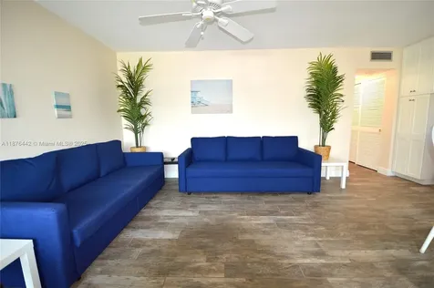 1451 N 12th Court Hollywood FL 33019