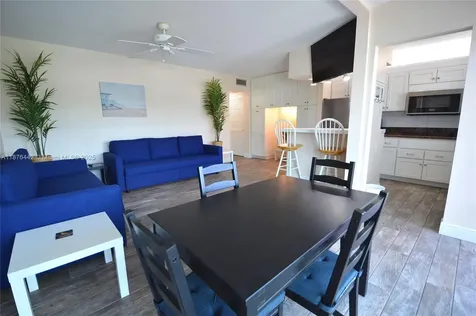 1451 N 12th Court Hollywood FL 33019