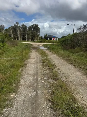1005 Portland Lehigh Acres FL 33974