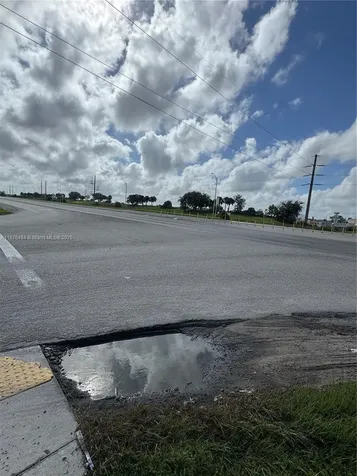 861 Barcia Lehigh Acres FL 33974