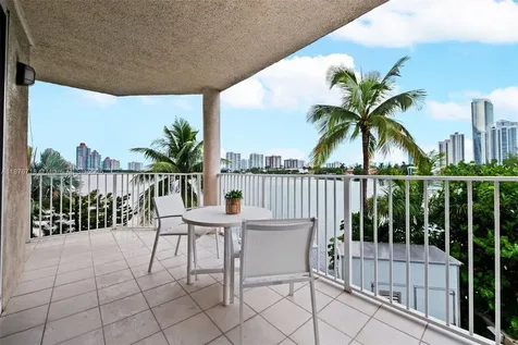 18260 N Bay Road Sunny Isles Beach FL 33160