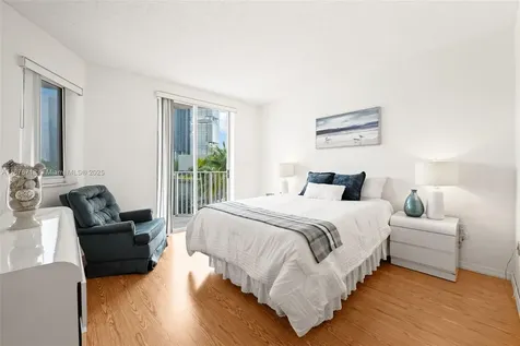 18260 N Bay Road Sunny Isles Beach FL 33160