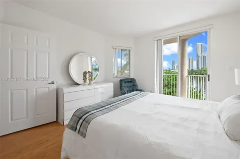 18260 N Bay Road Sunny Isles Beach FL 33160
