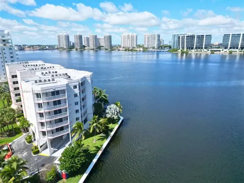 18260 N Bay Road Sunny Isles Beach FL 33160