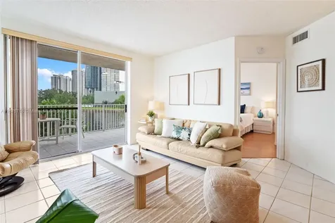 18260 N Bay Road Sunny Isles Beach FL 33160
