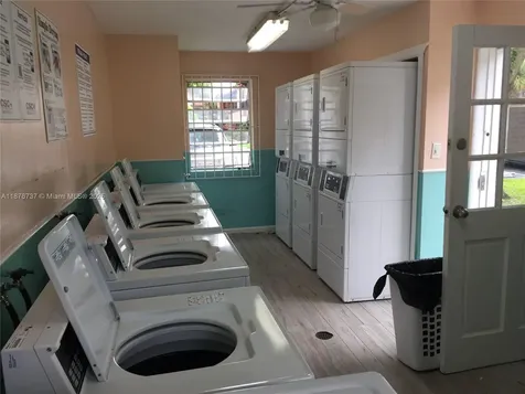 10808 N Kendall Drive Miami FL 33176