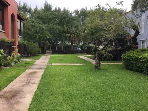 10808 N Kendall Drive Miami FL 33176