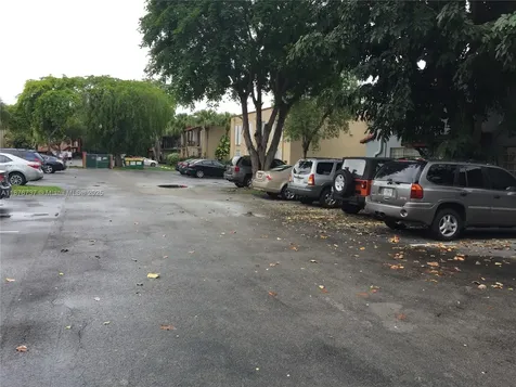 10808 N Kendall Drive Miami FL 33176