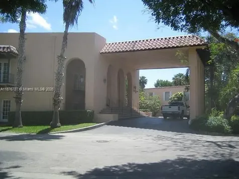 10808 N Kendall Drive Miami FL 33176