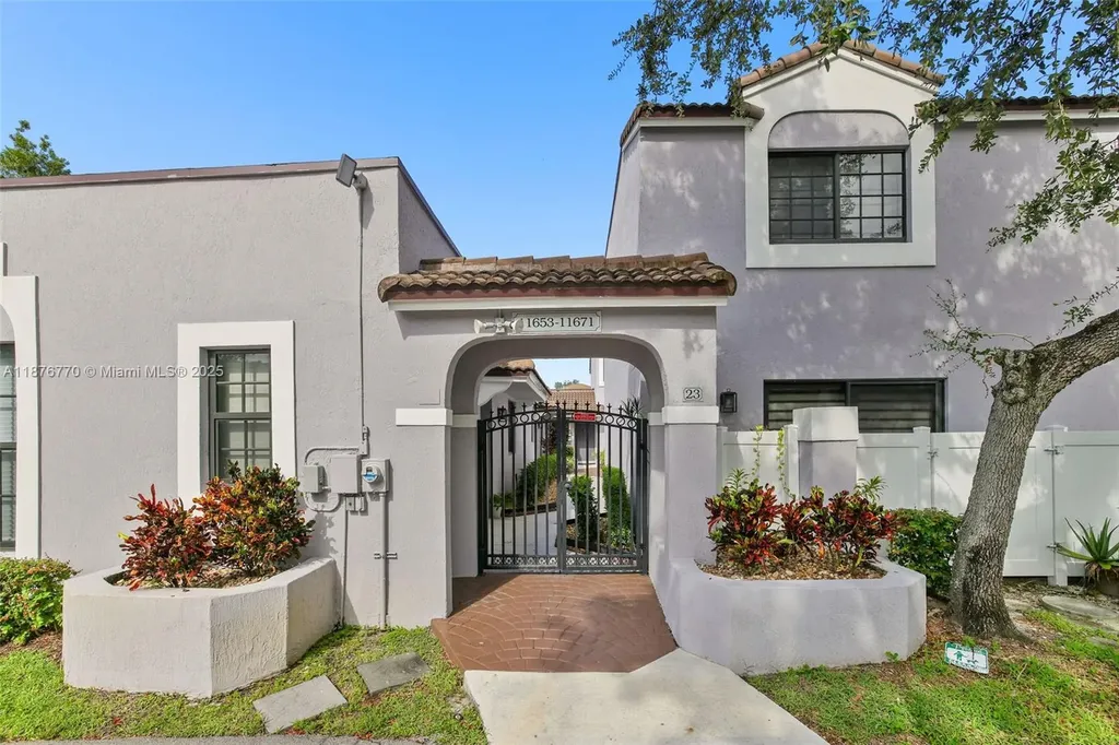 11657 NW 11th Street Pembroke Pines FL 33026