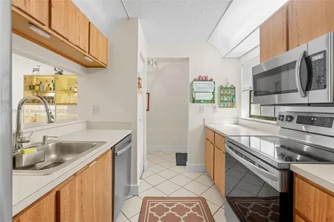 11657 NW 11th Street Pembroke Pines FL 33026