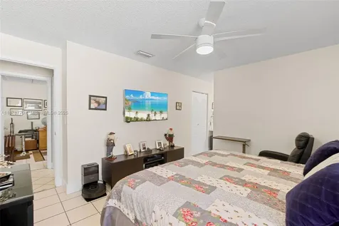 11657 NW 11th Street Pembroke Pines FL 33026