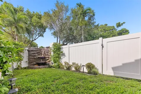 11657 NW 11th Street Pembroke Pines FL 33026