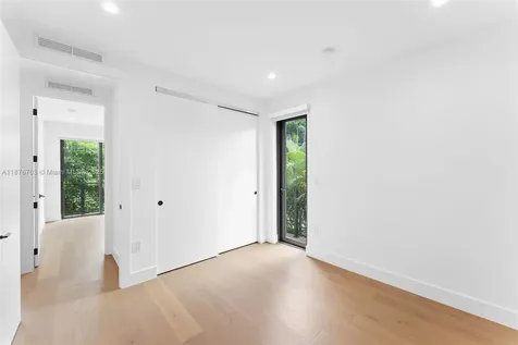 3132 Plaza Street Miami FL 33133