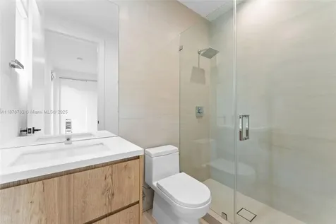 3132 Plaza Street Miami FL 33133