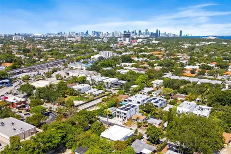 3132 Plaza Street Miami FL 33133