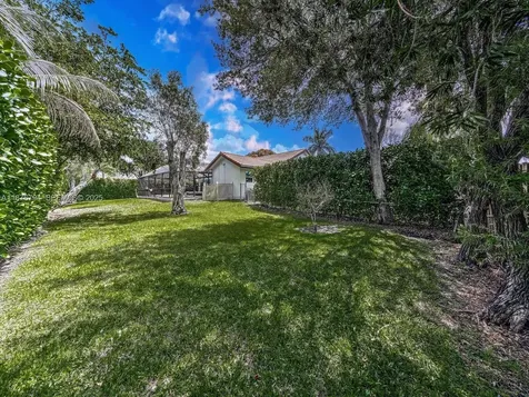 11701 NW 27th Street Plantation FL 33323