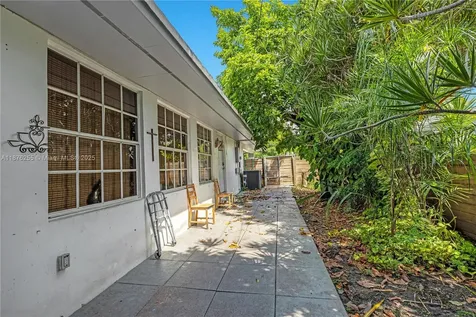 690 NW 18th Street Homestead FL 33030