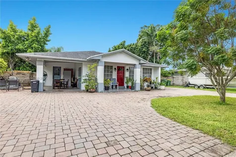 690 NW 18th Street Homestead FL 33030
