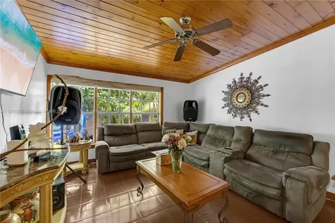 690 NW 18th Street Homestead FL 33030