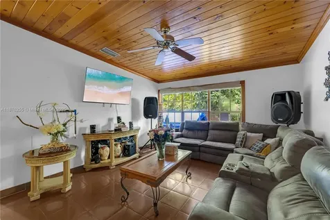 690 NW 18th Street Homestead FL 33030