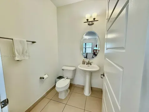 706 NE 191st Terrace Miami FL 33179