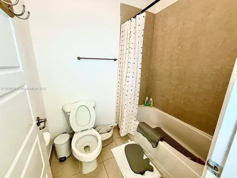 706 NE 191st Terrace Miami FL 33179