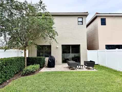 706 NE 191st Terrace Miami FL 33179